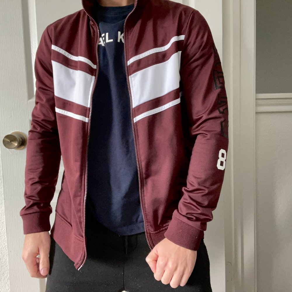 Aeropostale Design Varsity  Bomber Jacket in Burgundy